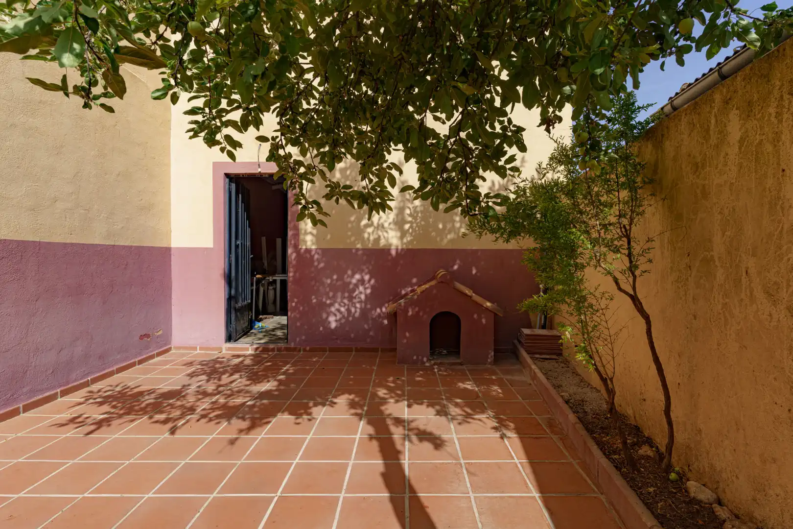 Terrasse von Einfamilien-Reihenhaus zum Verkauf in Ogíjares mit Klimaanlage, Heizung und Terrasse