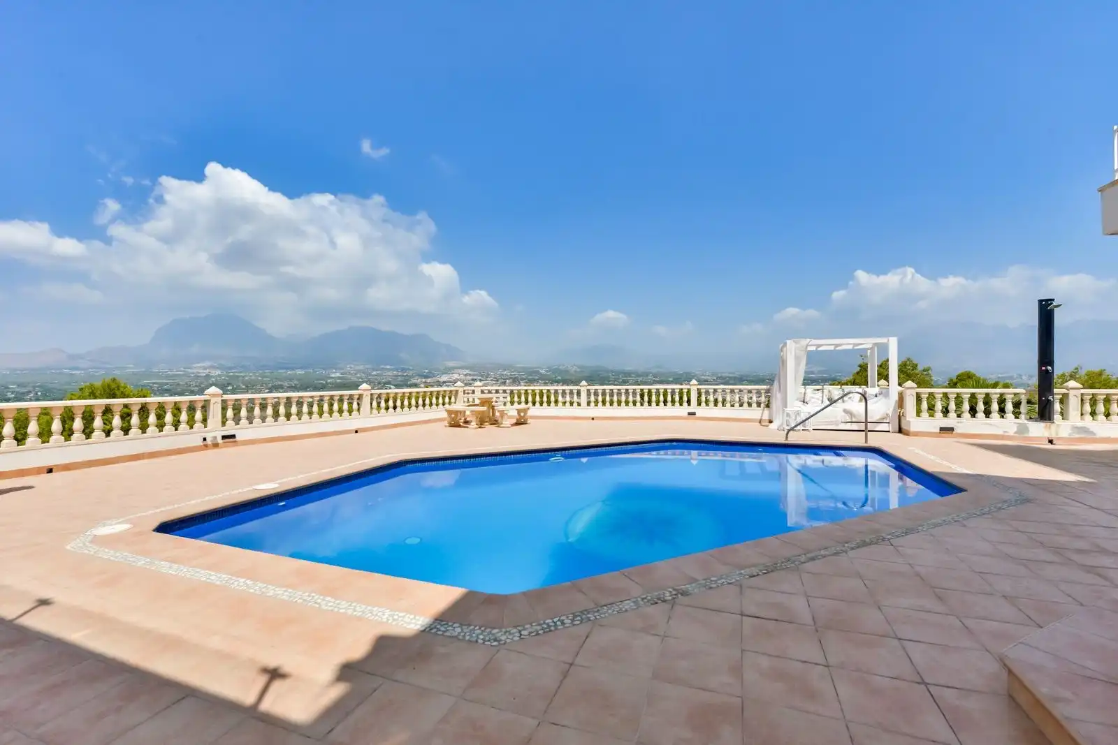 Casa con piscina en venta en L'Albir, imagen 3