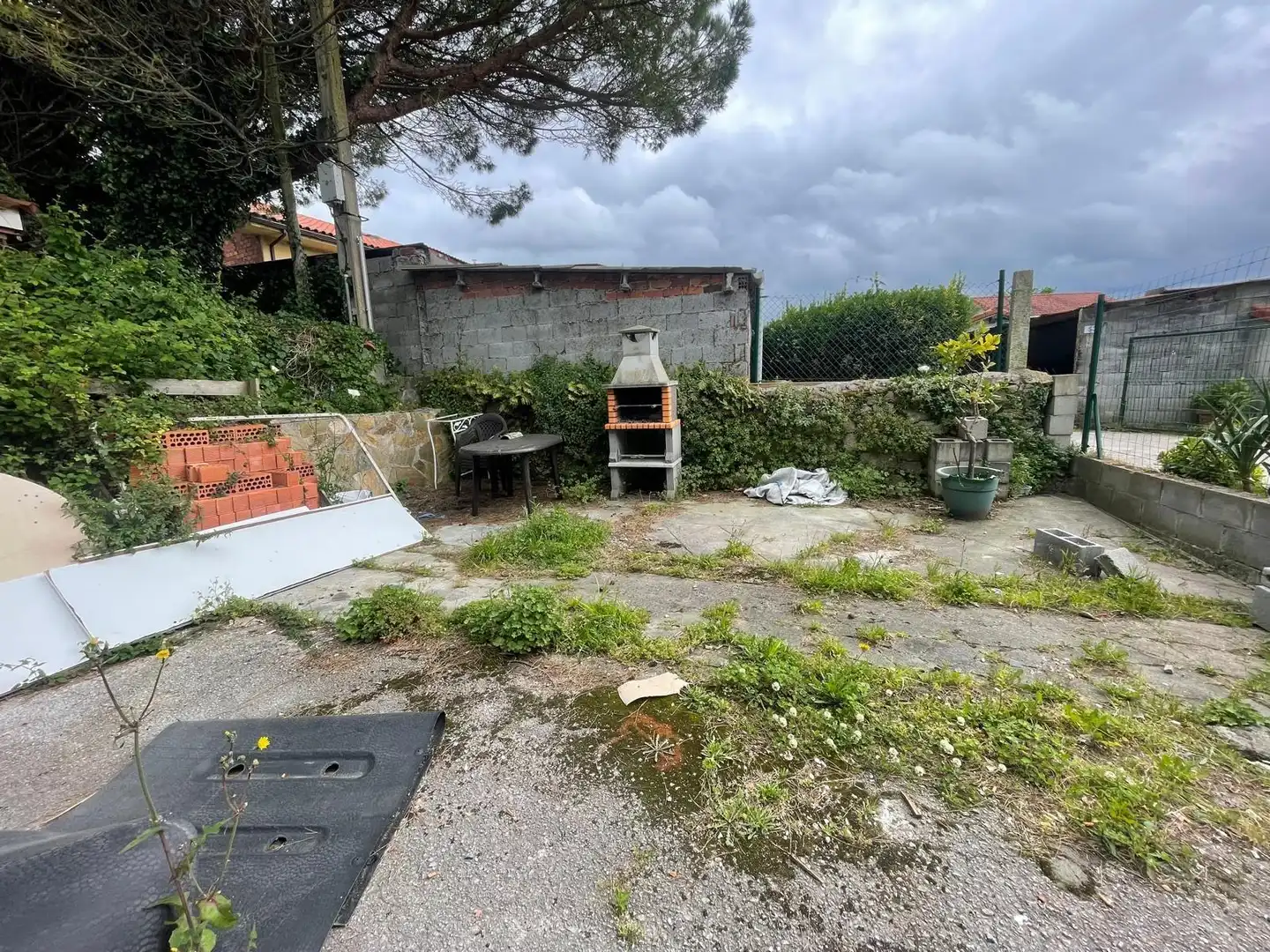 Einfamilien-Reihenhaus zum Verkauf in Bárcena de Cicero mit Terrasse und Balkon