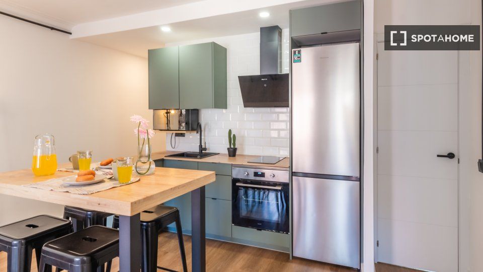 Kitchen of Flat to rent in  Barcelona Capital  with Air Conditioner, Heating and Furnished