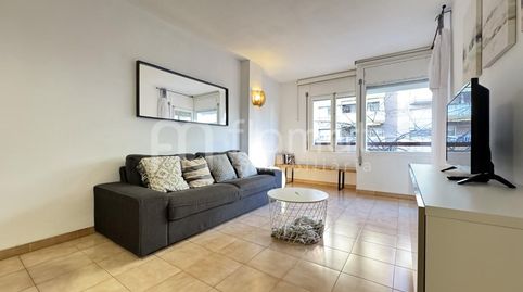 Foto 2 de Piso en venta en Dels Països Catalans, Centre, Salt