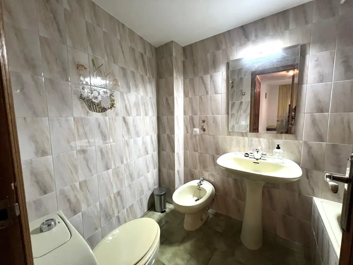 Bathroom of Flat for sale in Córdoba  with Air Conditioner, Heating and Terrace