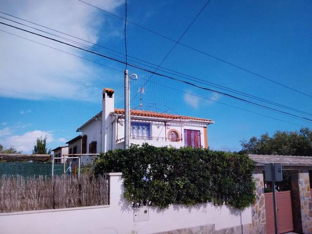 Casa-chalet en Venta en Bellvei