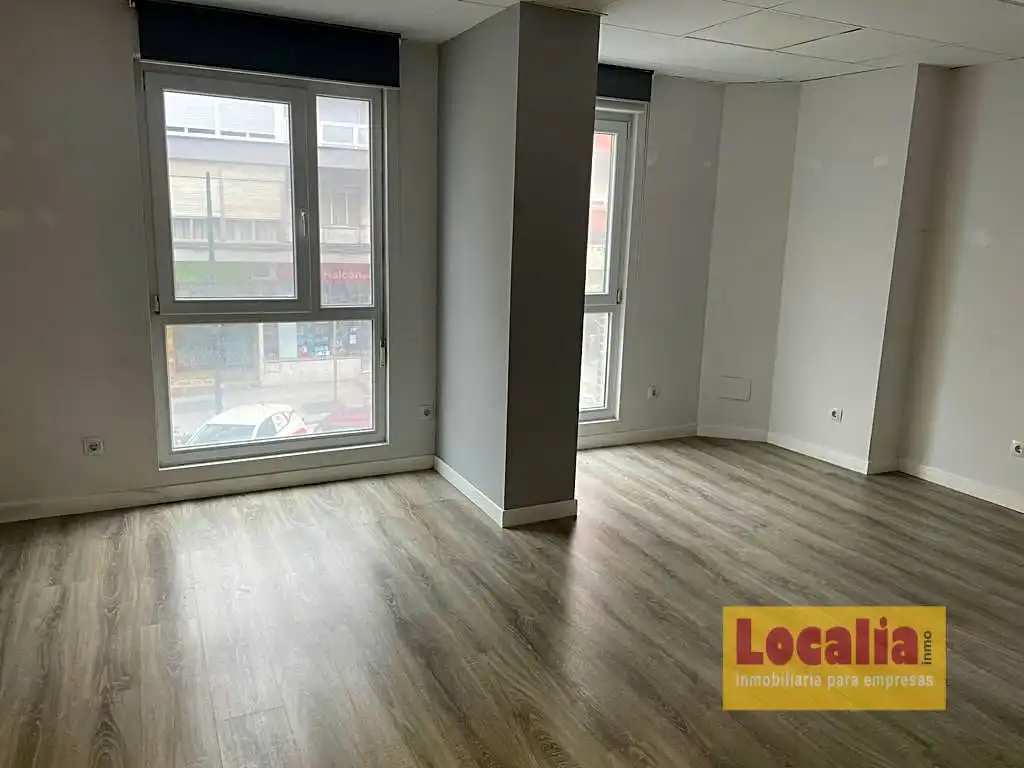 Büro mit Aufzug zur Miete in Julián Ceballos