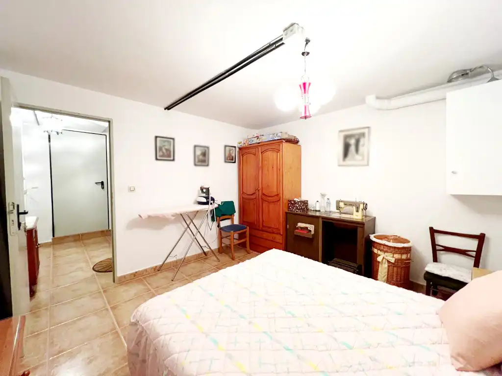 Dormitori de Casa o xalet en venda en Alcalá de Henares amb Aire condicionat, Calefacció i Jardí privat