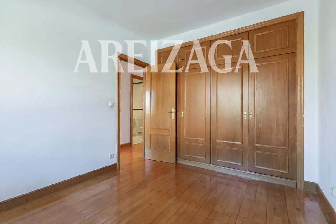 Reihenhaus mit Garten zum Verkauf in Ibaeta, imagen 37