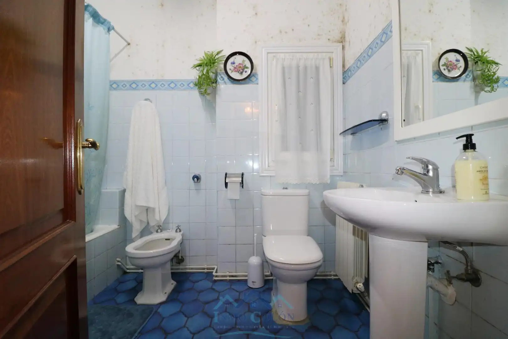 Baño de Piso en venta en Irun  con Calefacción y Trastero