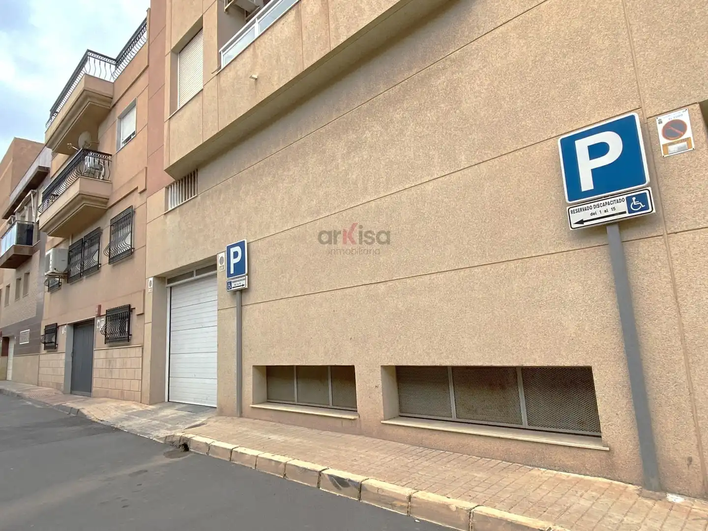 Parking de Local de alquiler en El Ejido