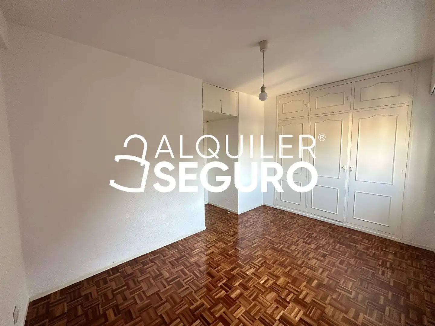 Habitación de Piso de alquiler en Madrid con Calefacción y Terraza