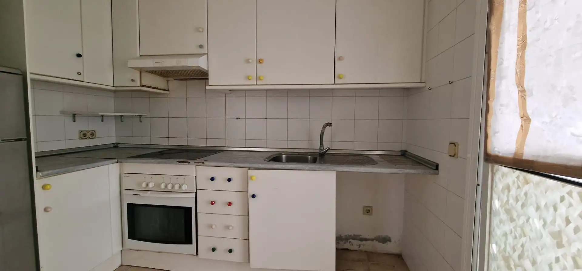 Cocina de Piso en venta en Estepona con Jardín privado, Terraza y Piscina