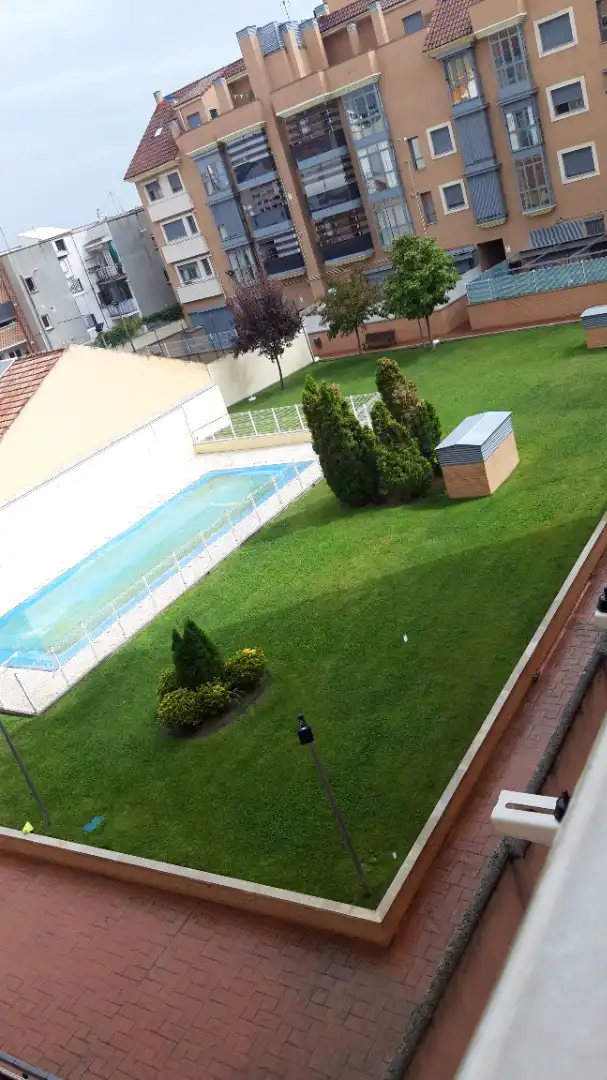 Swimming pool of Flat for sale in Madrid  with Air Conditioner, Heating and Storage room