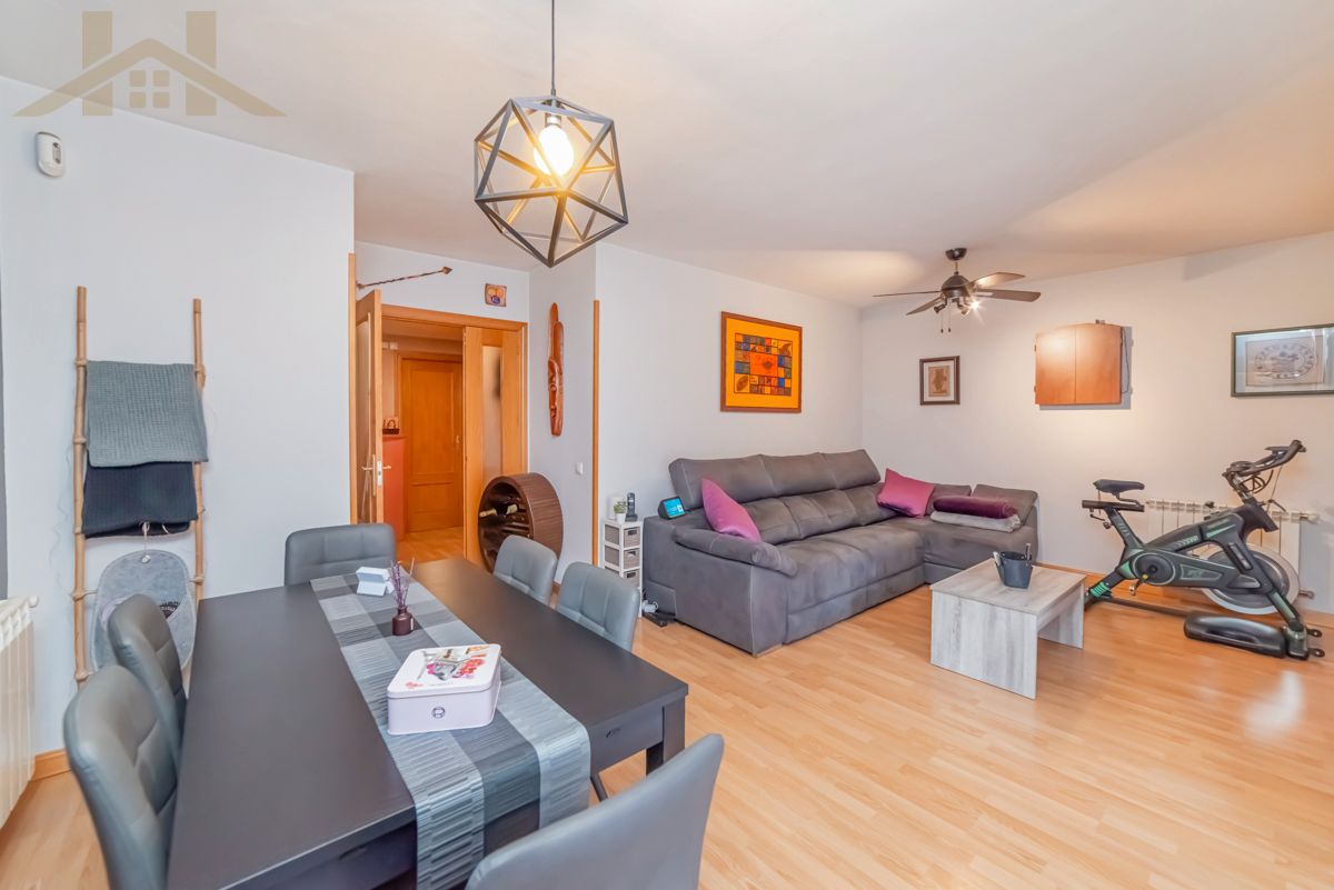 Sala d'estar de Pis en venda en Rivas-Vaciamadrid amb Aire condicionat i Piscina comunitària