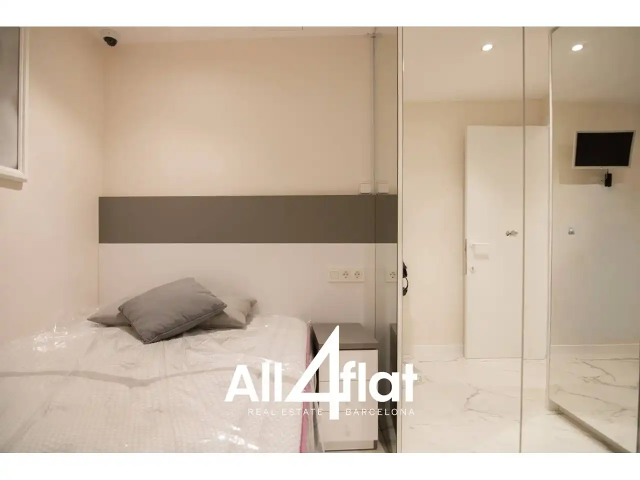 Flat with lift for sale in Calle Villarroel, imagen 51