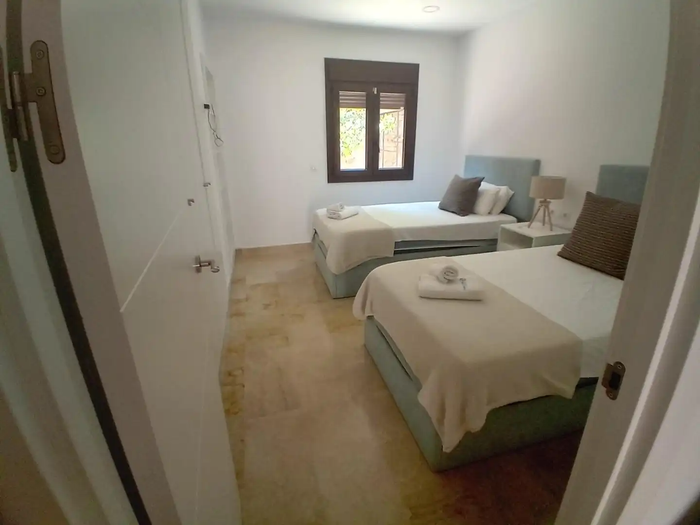 Dormitori de Casa o xalet en venda en Benalmádena amb Aire condicionat, Jardí privat i Terrassa