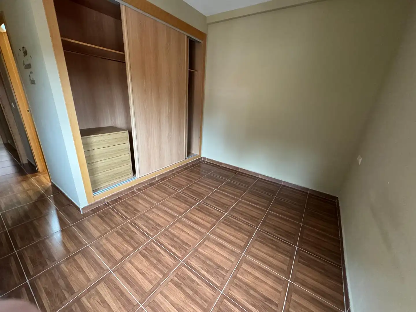 Habitación de Casa o chalet de alquiler en Serra con Calefacción, Jardín privado y Terraza