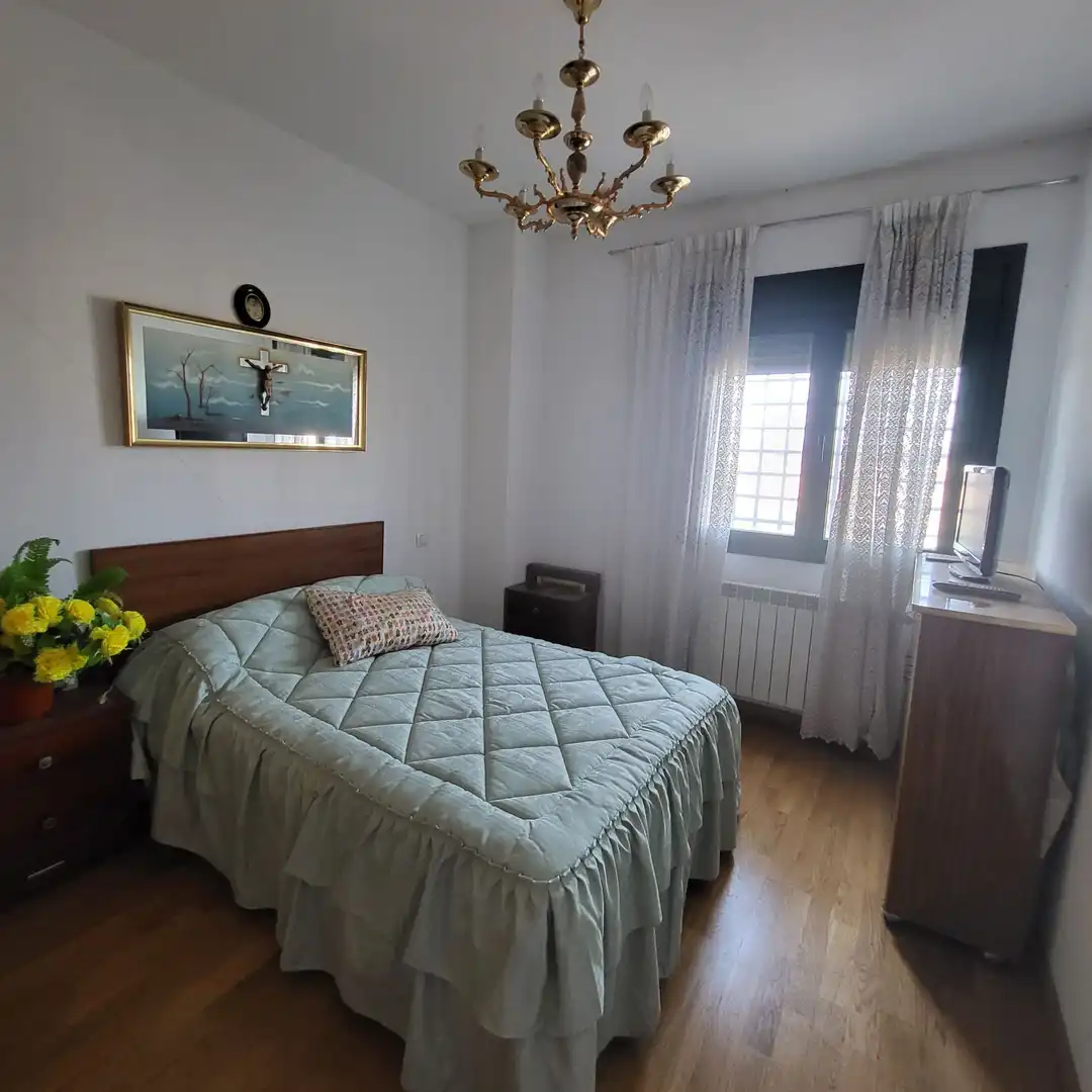 Habitación de Piso en venta en Ávila con Calefacción, Terraza y Trastero