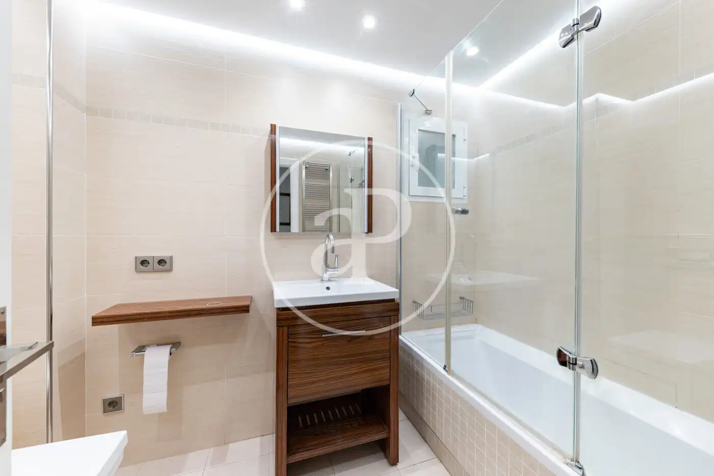 Bathroom of Flat for rent in  Palma de Mallorca  with Air Conditioner, Heating and Terrace