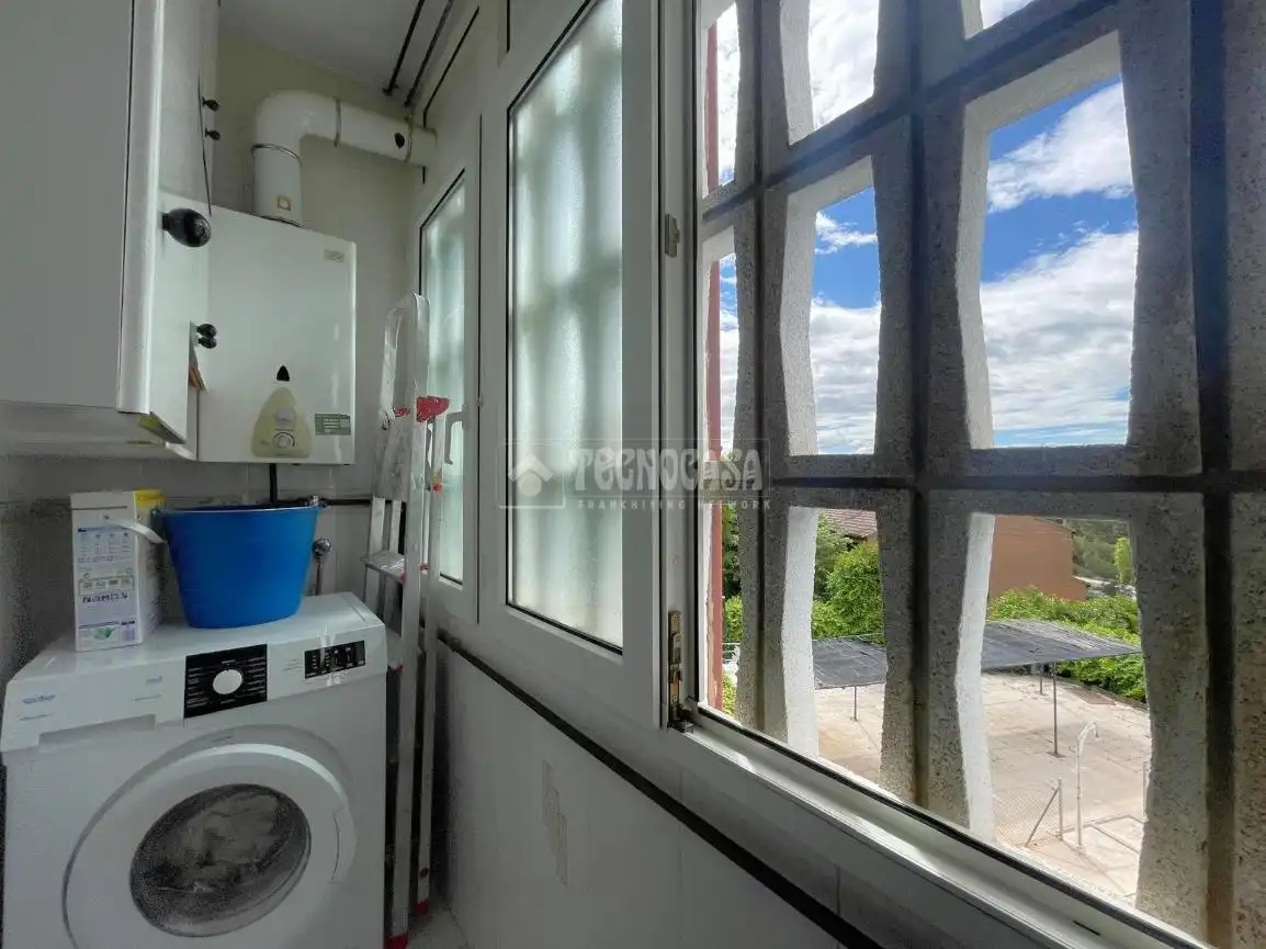 Terraza de Piso en venta en San Agustín del Guadalix con Calefacción, Terraza y Amueblado