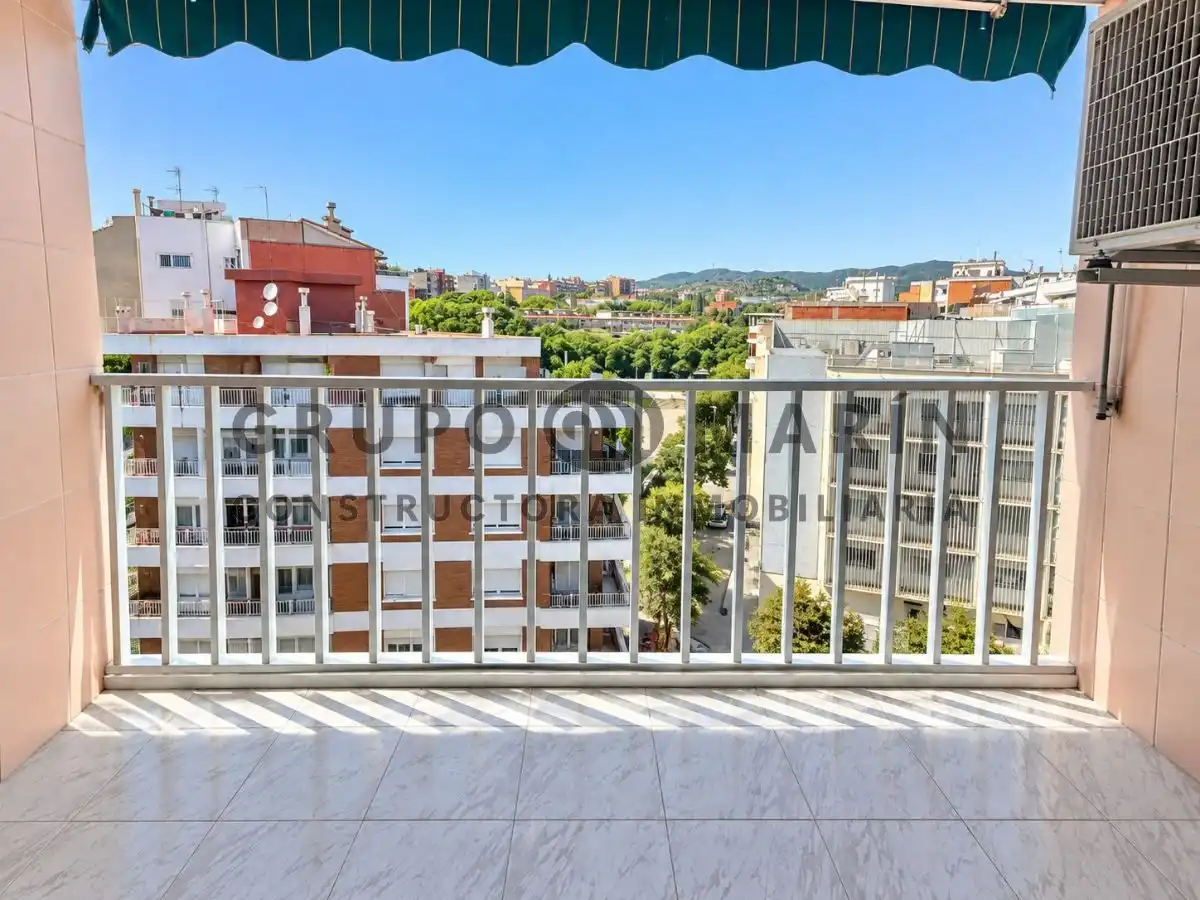 Vista exterior de Piso en venta en Centre