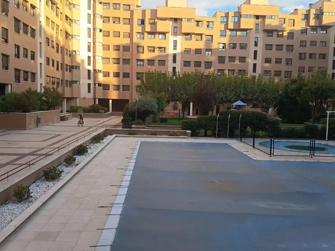Piscina de Ático en venta en  Madrid Capital con Terraza