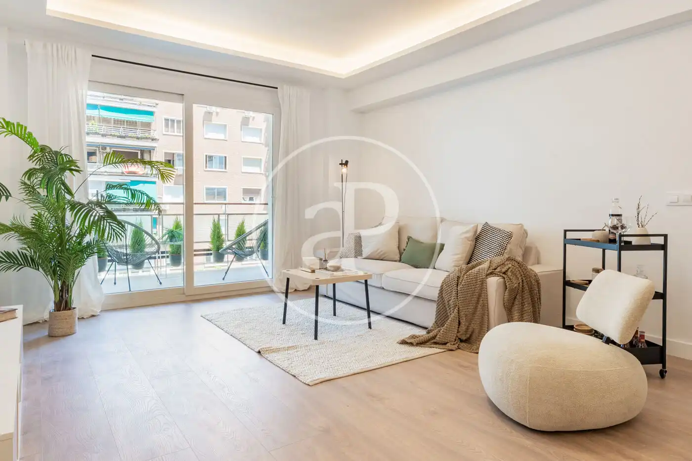 Living room of Flat for sale in Madrid  with Air Conditioner, Heating and Terrace