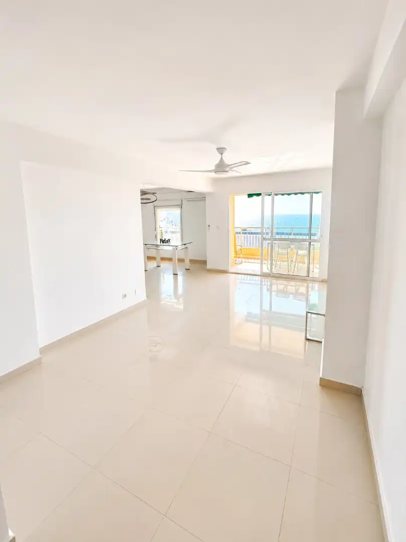 Living room of Flat for sale in Torremolinos  with Terrace and Community pool