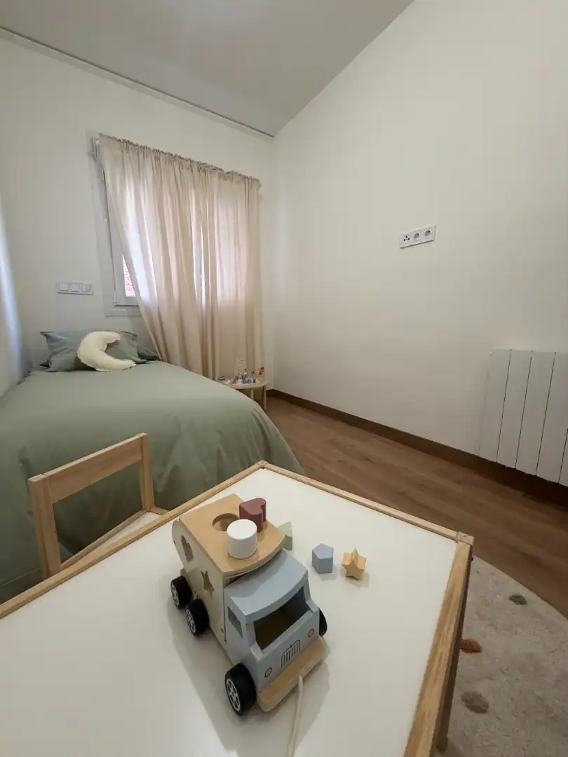 Bedroom of Flat for sale in Madrid  with Air Conditioner, Heating and Furnished