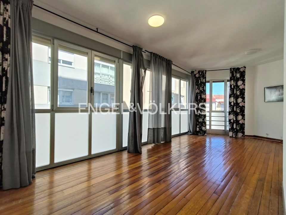 Vista exterior de Apartament en venda en Pontevedra Capital  amb Calefacció i Parquet