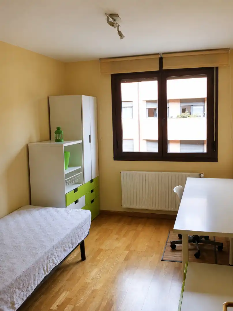Bedroom of Flat for sale in Oviedo   with Heating, Storage room and Furnished
