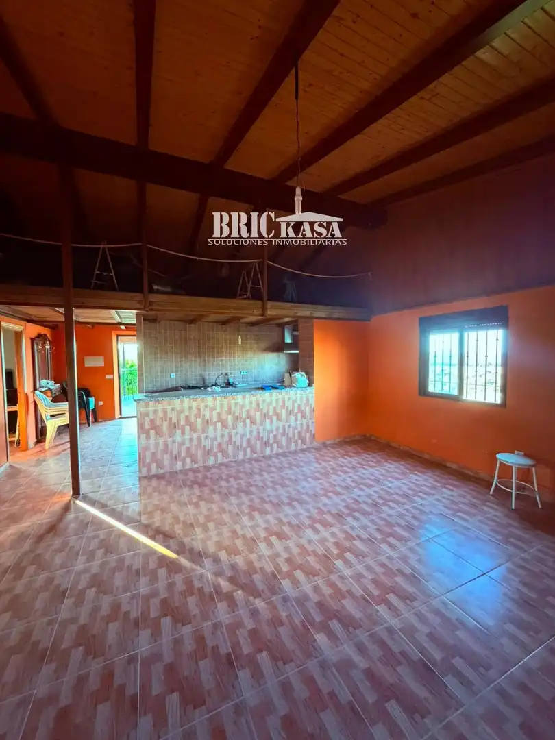 Vista exterior de Casa o chalet en venta en Cáceres con Trastero, Piscina y Amueblado