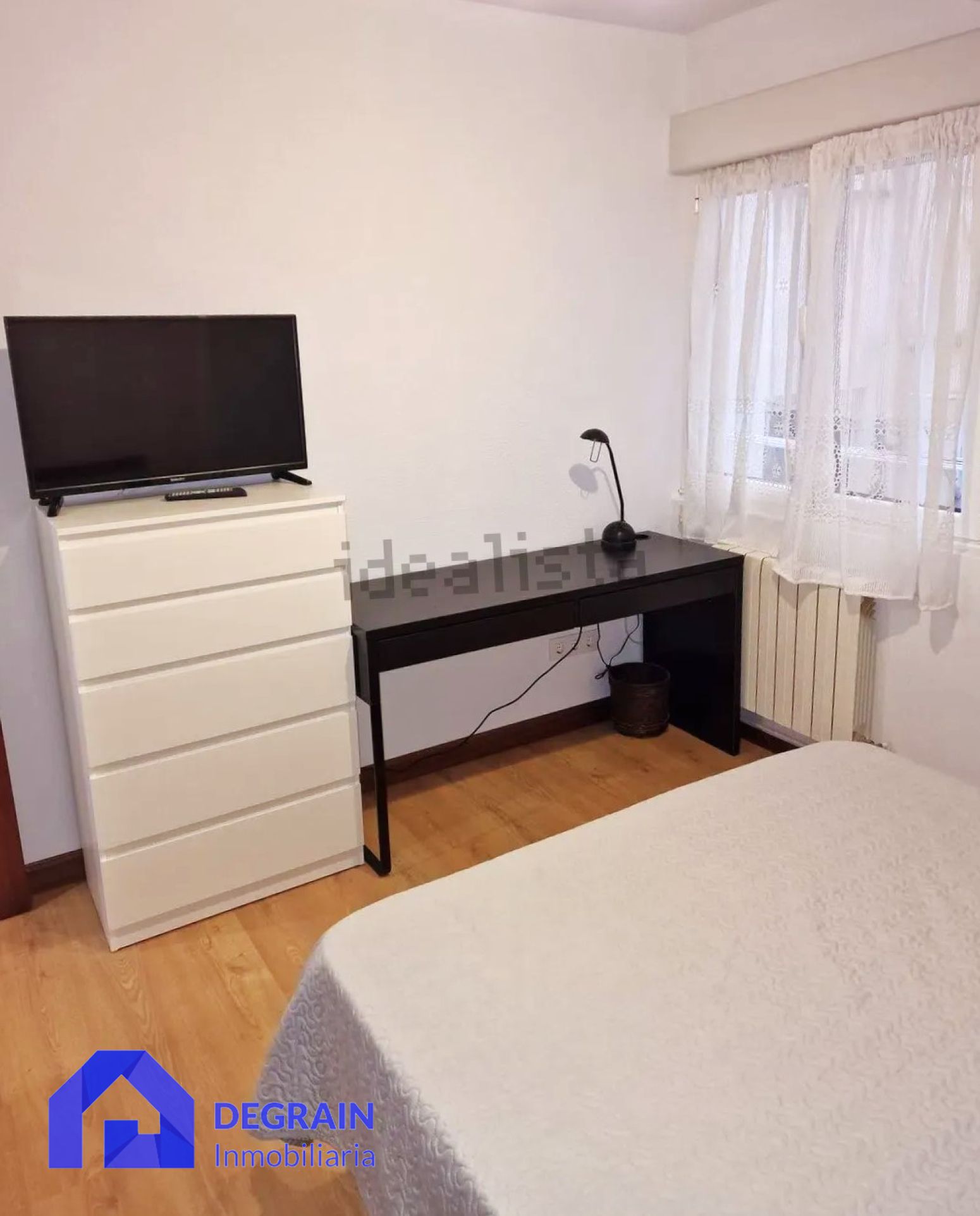 Bedroom of Flat to rent in Oviedo   with Heating