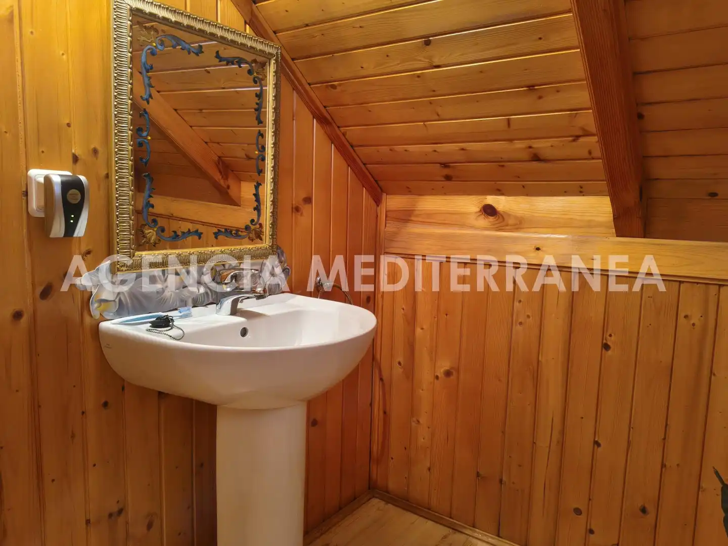 Bany de Casa o xalet de lloguer en Paterna amb Aire condicionat, Calefacció i Jardí privat