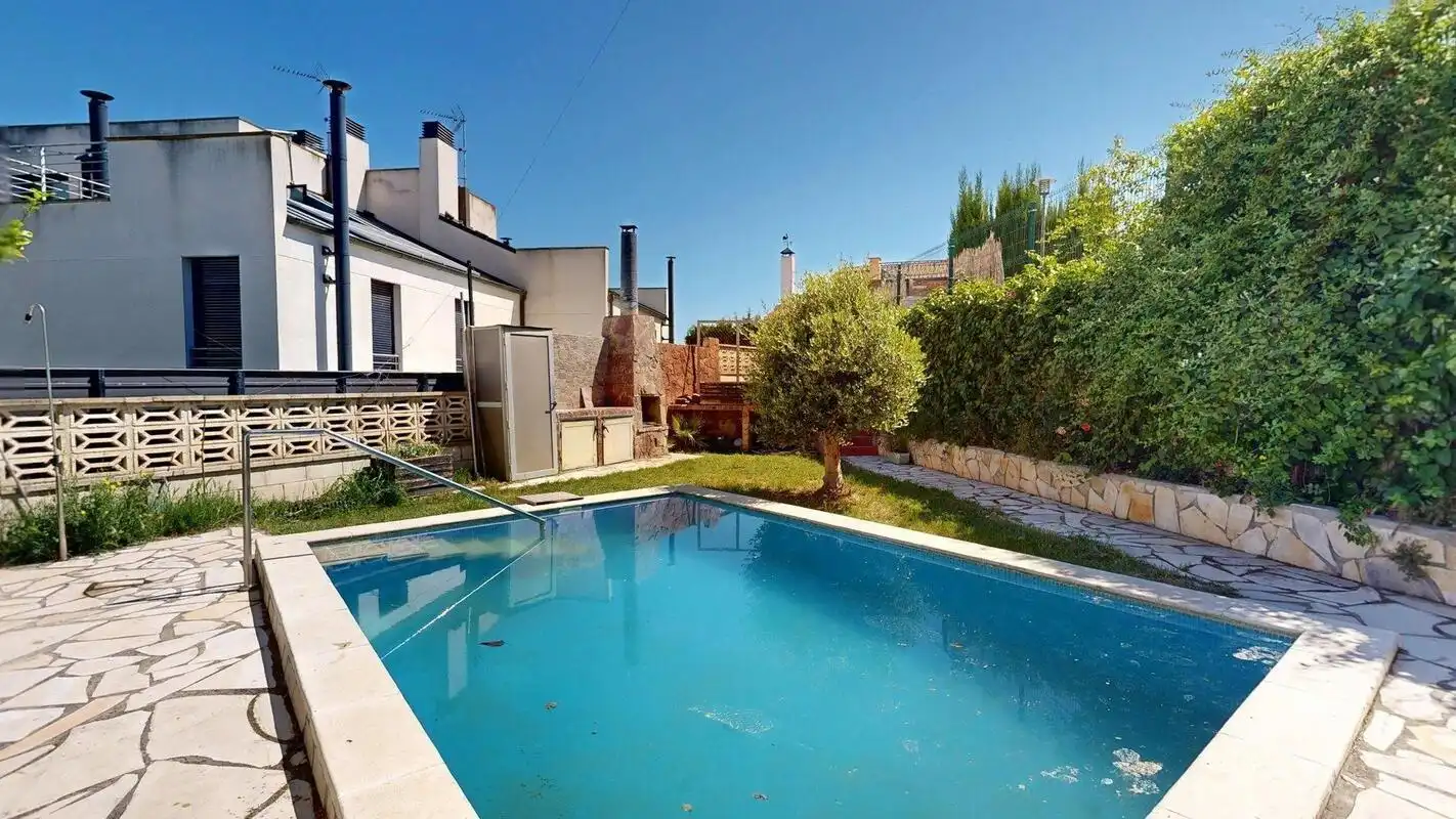 Piscina de Casa o xalet en venda en Cuarte de Huerva amb Aire condicionat, Jardí privat i Terrassa