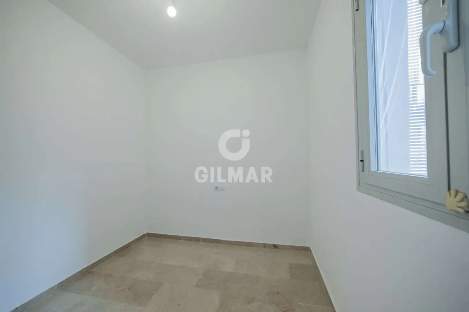Habitación de Piso en venta en Sevilla con Calefacción, Jardín privado y Trastero