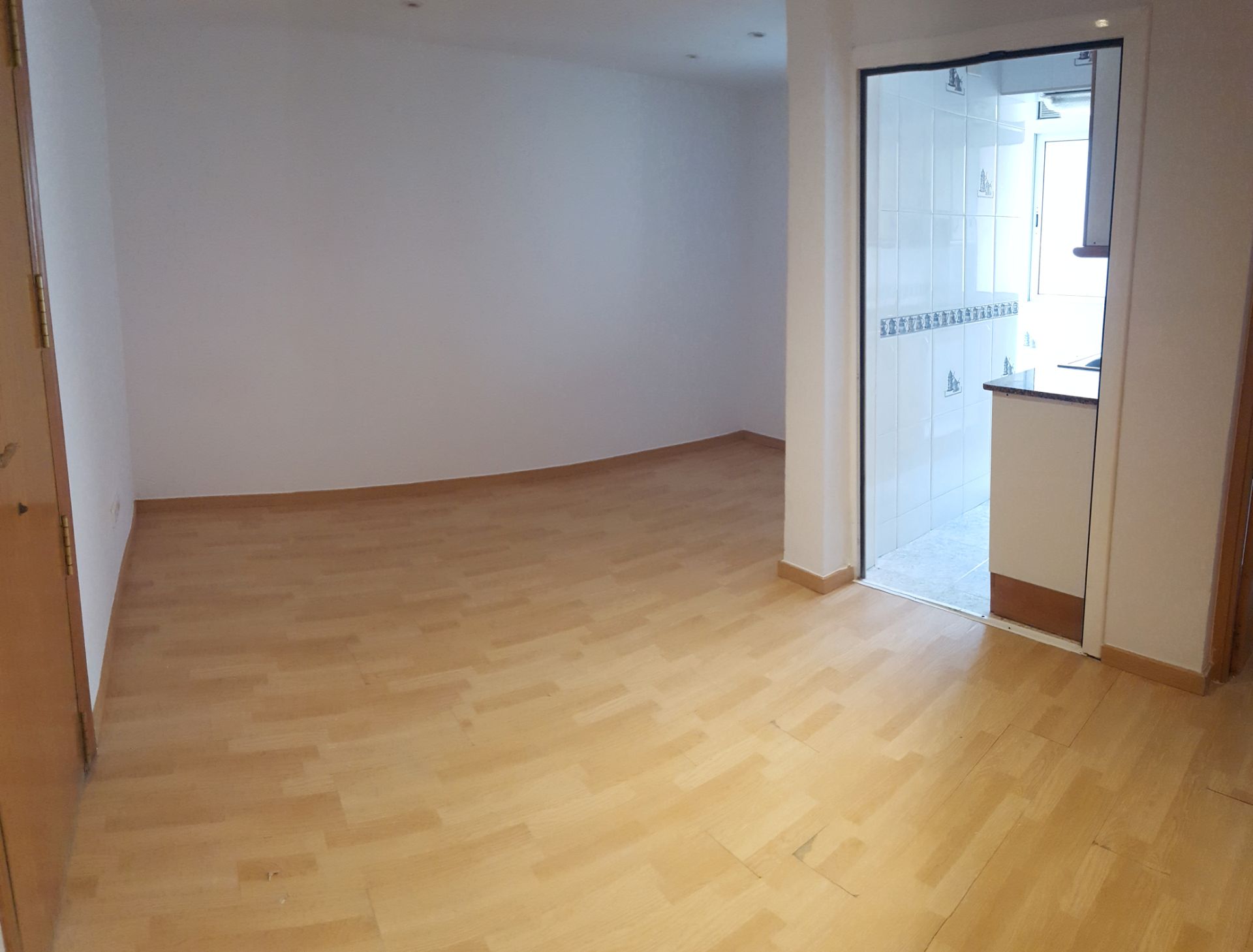 Bedroom of Flat for sale in Badalona  with Parquet flooring and Alarm