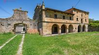 Vista exterior de Casa o xalet en venda en Miengo amb Terrassa