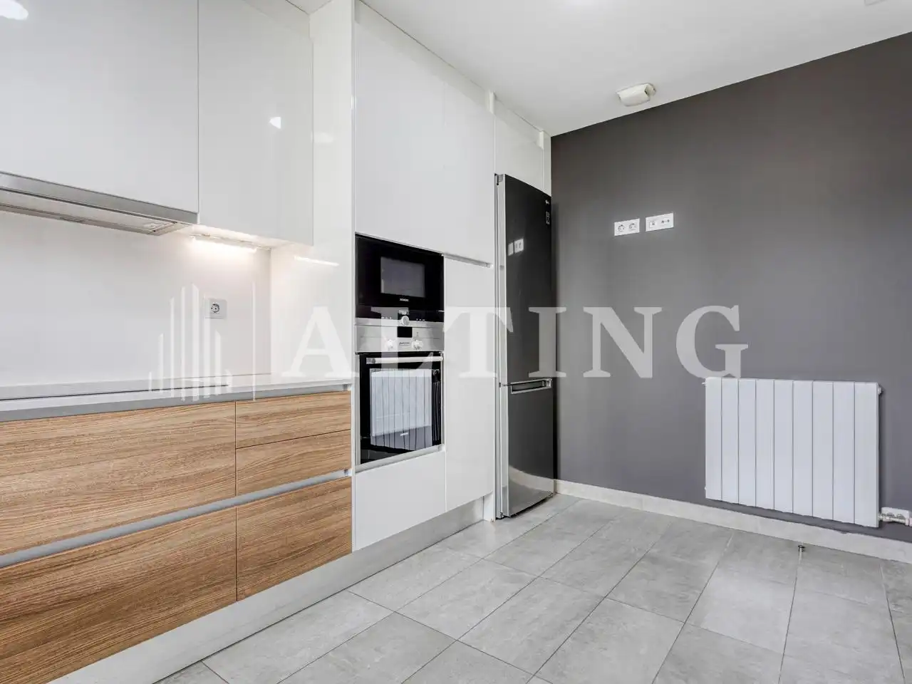 Küche von Wohnung zum Verkauf in Barcelona mit Parkett, Terrasse und Abstellraum