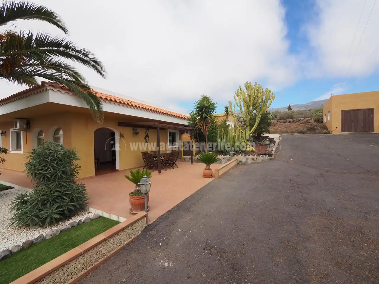 Country homes for sale in Casco Urbano