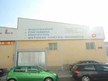 Nave industrielle à vendre à C/ Sierra Segura