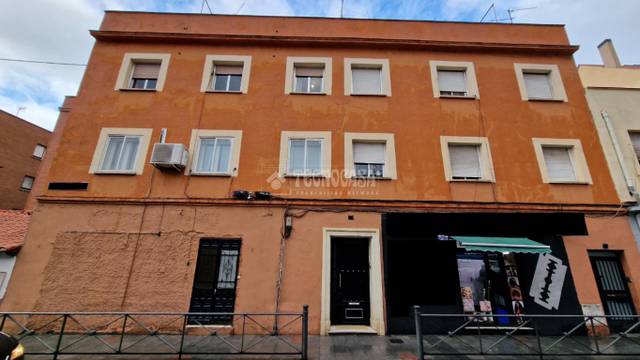 Local comercial en Venta en Valdeacederas