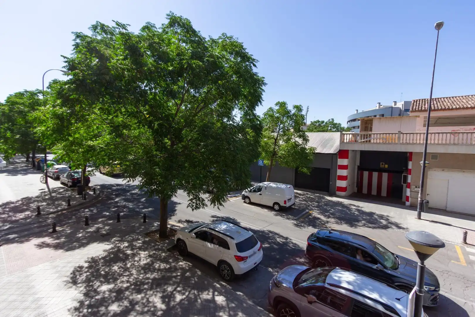 Aparcament de Pis en venda en Granada amb Aire condicionat i Terrassa