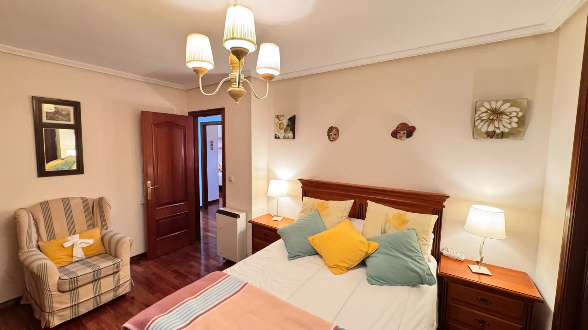 Schlafzimmer von Wohnung zum Verkauf in Arteixo mit Heizung, Parkett und Terrasse