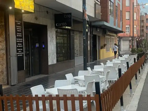 Locale commerciale in cessione a Avenida dels furs 16, imagen 6
