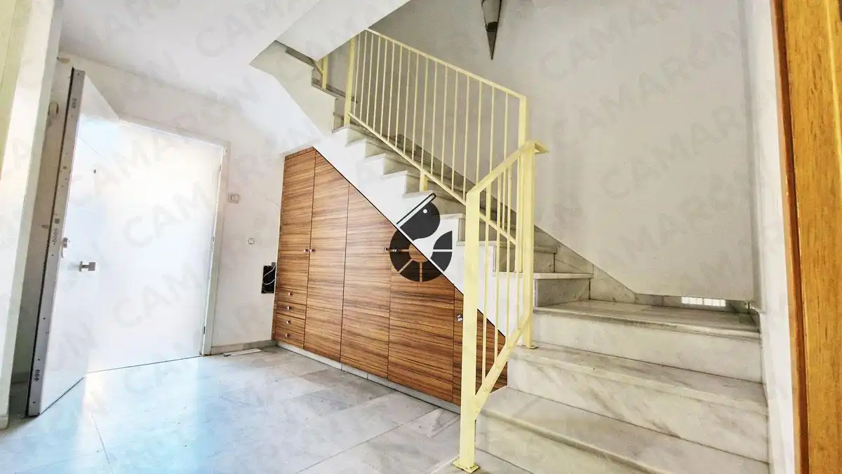 Casa adosada en venda en Coria del Río amb Jardí privat, Terrassa i Alarma