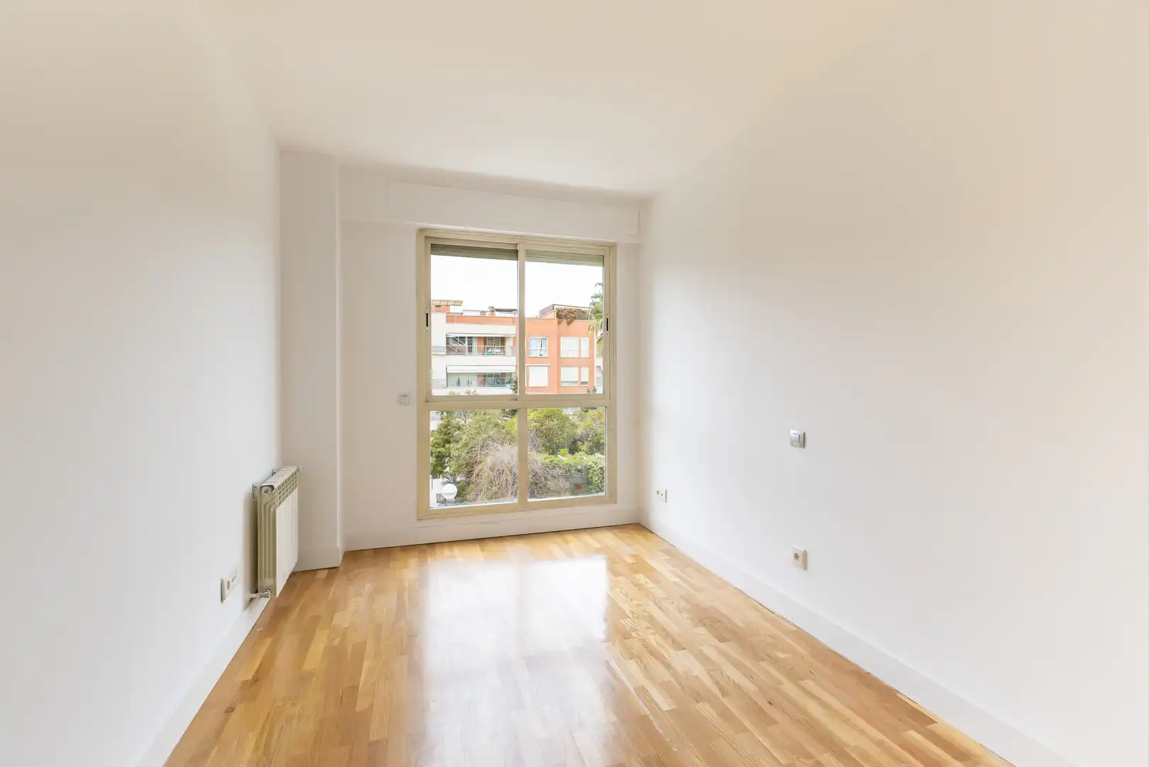 Habitación de Piso de alquiler en Pozuelo de Alarcón con Aire acondicionado, Calefacción y Jardín privado