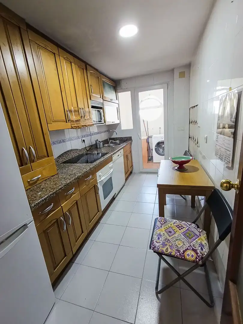 Küche von Wohnung zum Verkauf in Málaga mit Klimaanlage, Terrasse und Abstellraum