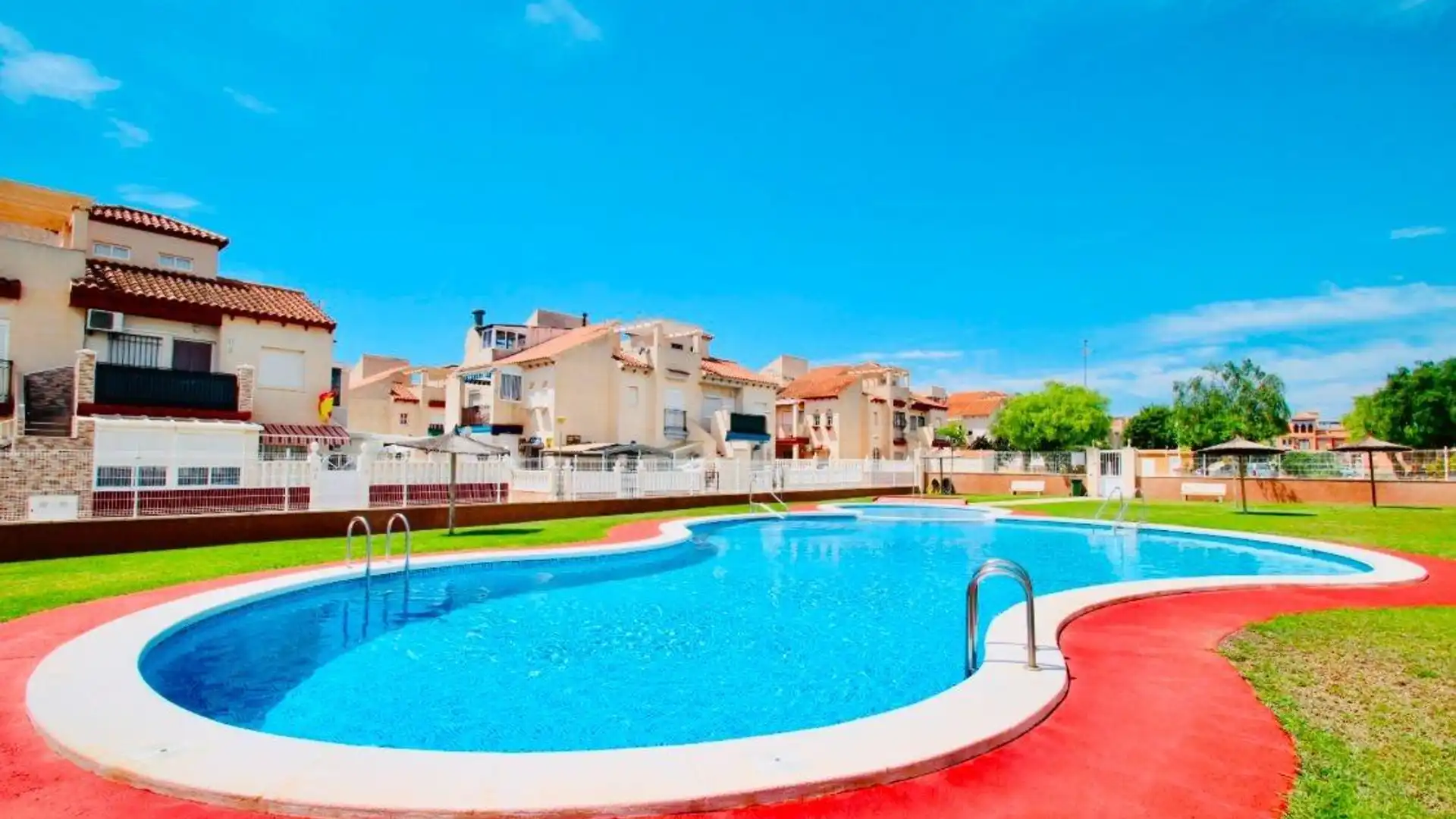 Piscina de Casa o chalet en venta en Orihuela