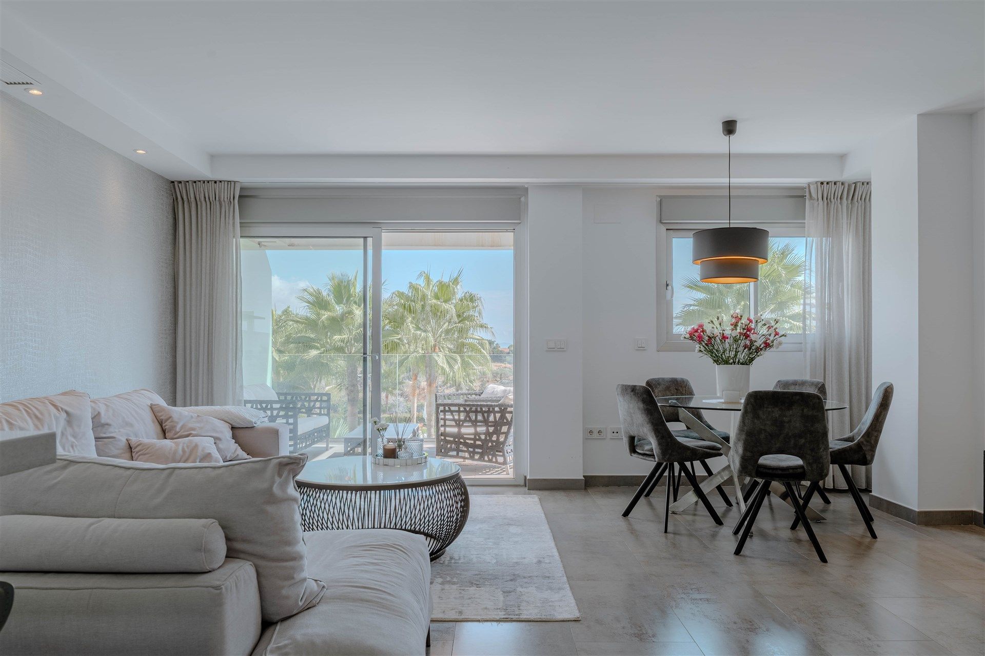 Sala d'estar de Apartament en venda en Estepona