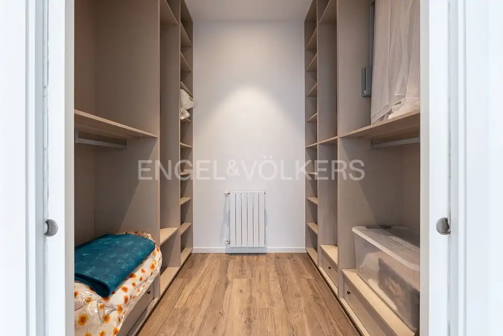 Dormitori de Apartament en venda en Valencia amb Aire condicionat, Calefacció i Terrassa