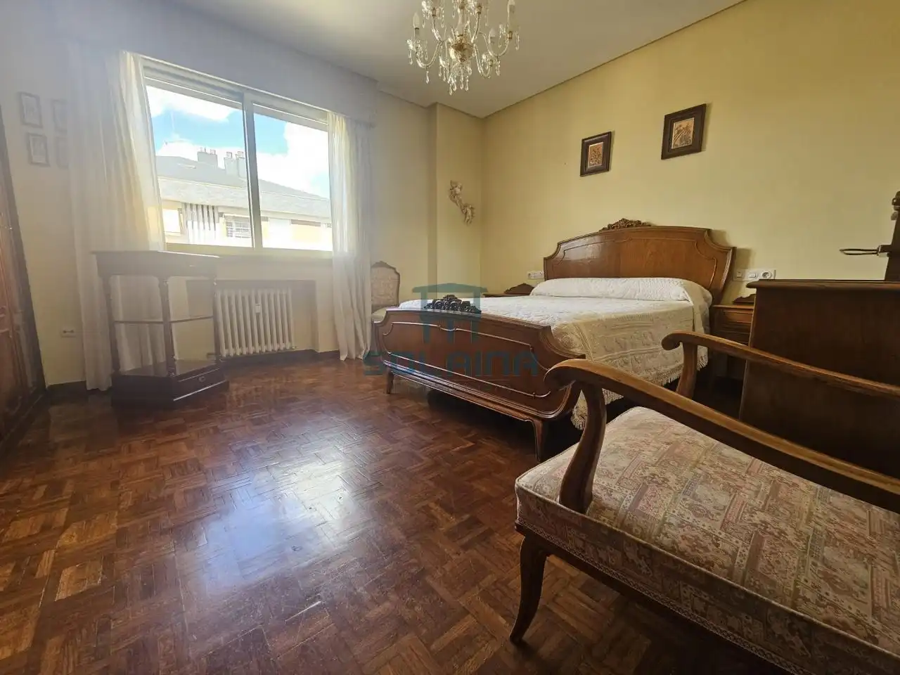Habitación de Piso en venta en Ourense Capital  con Calefacción, Parquet y Trastero